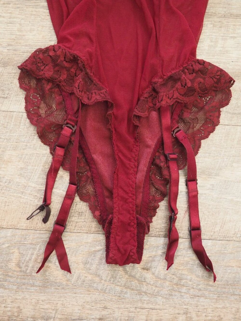 Vintage Victoria’s Secret High French Cut Garter Strap Velvet Lace Underwire - Picture 6 of 7